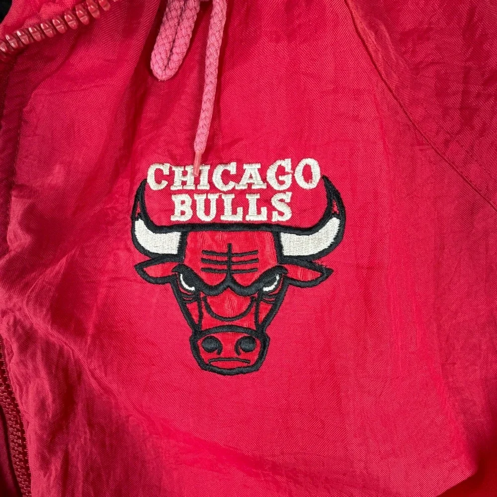 Chicago Bulls Puffer Jacket Mens XL Red Hooded 90s NBA Fans Gear